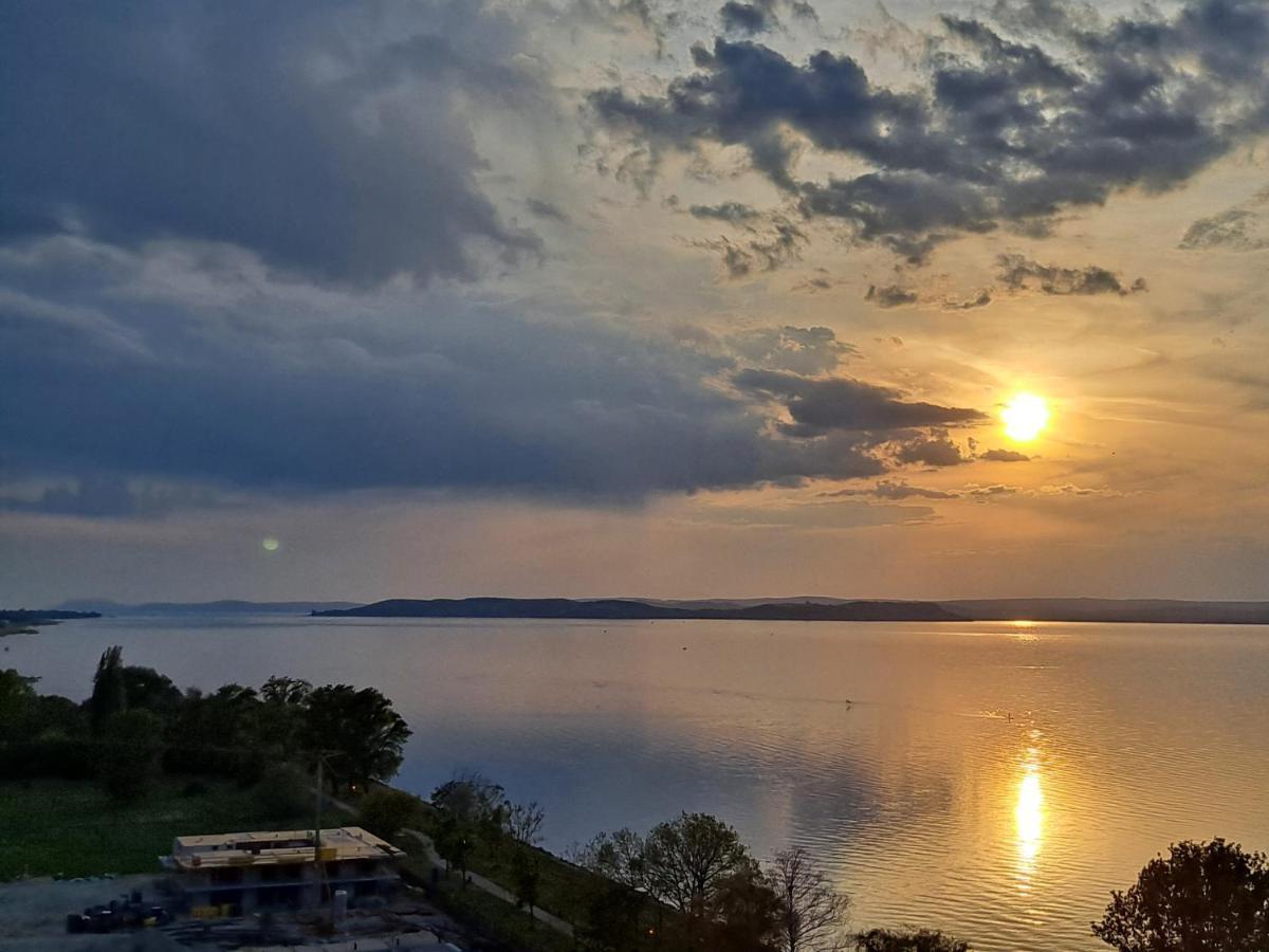 Vizparti Silver X Apartman Сиофок Екстериор снимка