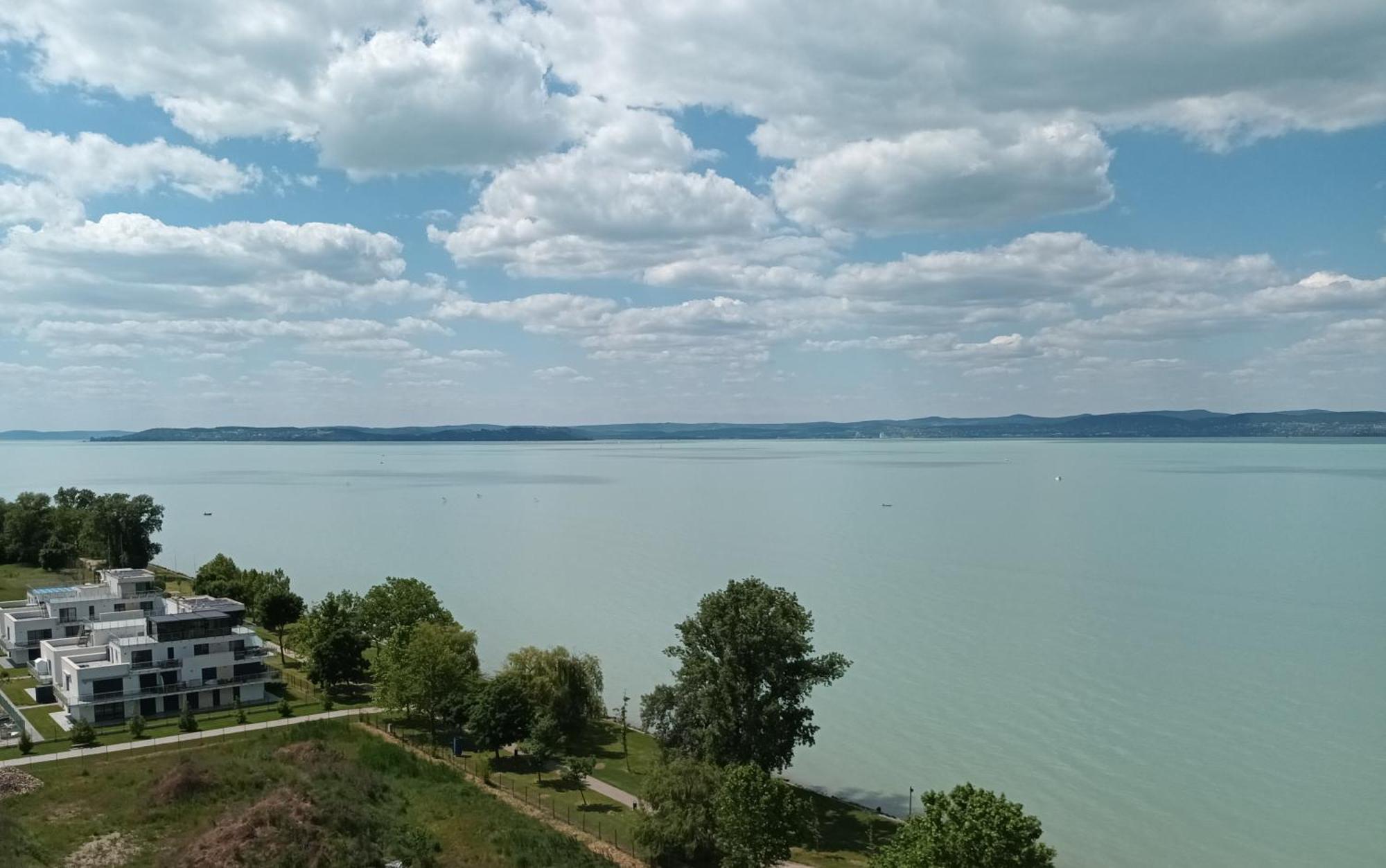 Vizparti Silver X Apartman Сиофок Екстериор снимка
